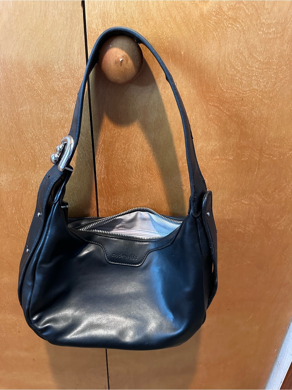 Black Leather Shoulder Bag with Polished Hardware
